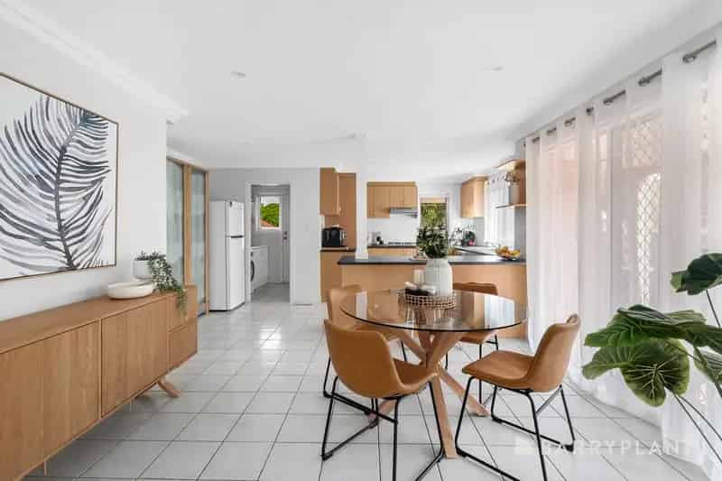 Where Space Meets Style: Your Perfect 4-Bedroom Retreat!