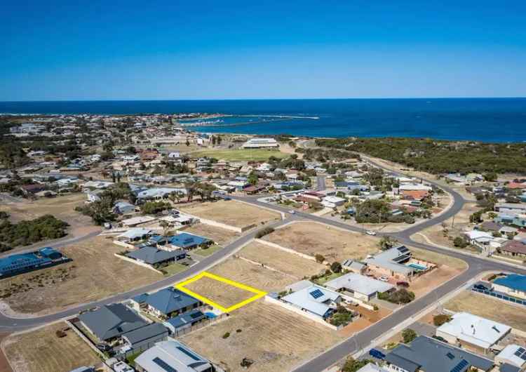 Large 826m2 Block in Port Denison - Build Your Dream Home