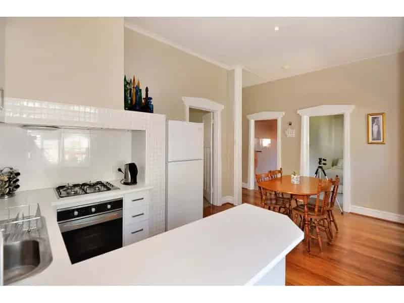 Stylish Living In The Heart Of Ballarat!