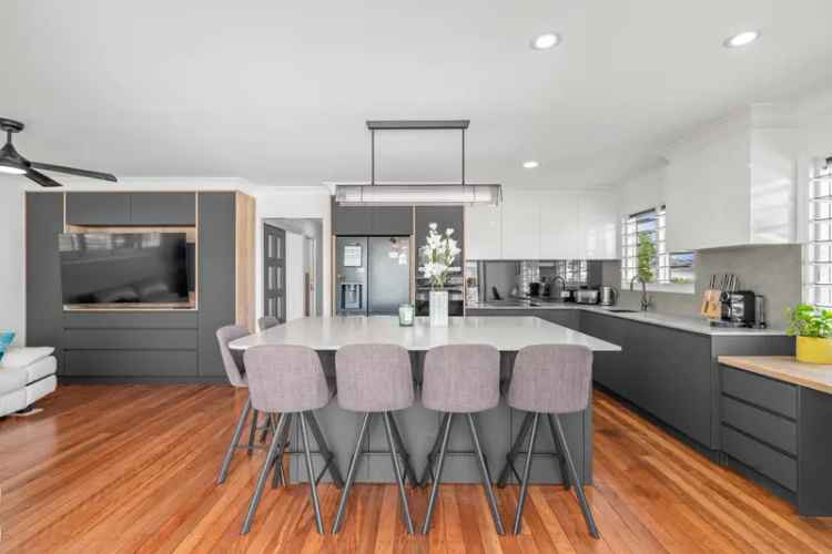 Buy Dual Living Home Near North Burleigh Beach with Stylish Features