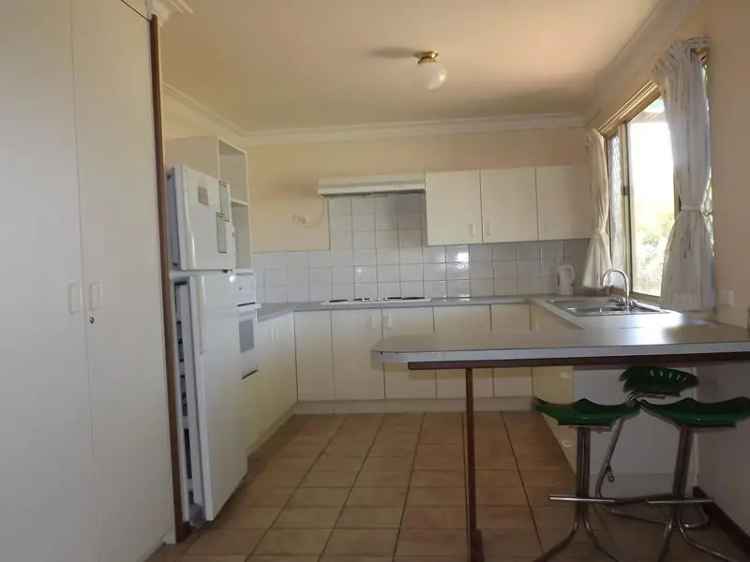 House For Rent in Port Denison, Western Australia