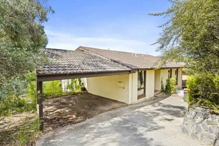 House For Sale in District of Woden Valley, Australian Capital Territory