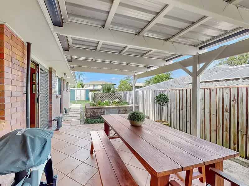 Spacious Family Entertainer with Multiple Living Areas & Side Access
