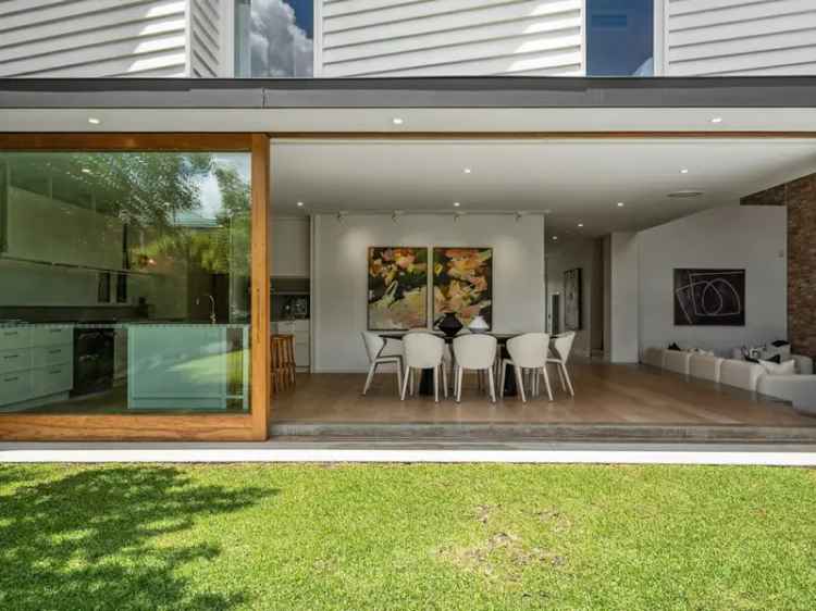 Buy architectural masterpiece house in Wilston with pool and modern design