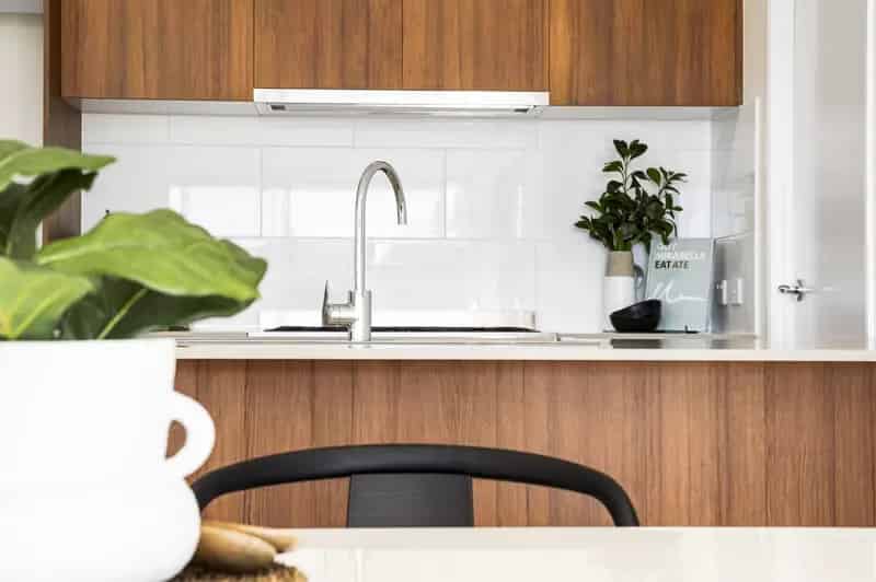Lease 4 Bedroom House in Warnervale with Modern Features