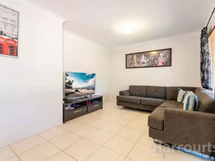 Spacious 4x2 Family Home in Perth's Northern Suburbs