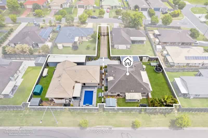 FAMILY HOME + SIDE ACCESS + EXTRA STUDIO ROOM