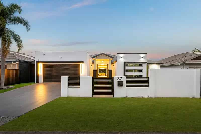Sell Waterfront Estate with Panoramic Coomera River Views
