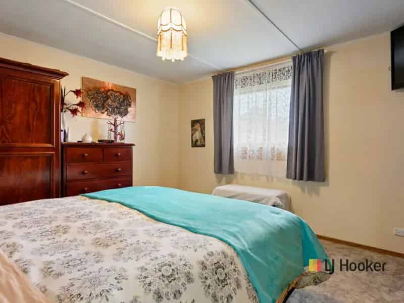 Rent family home in quiet area with multiple features
