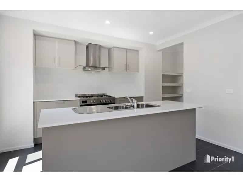 Stunning Brand New Double-Story Family Home For Rent