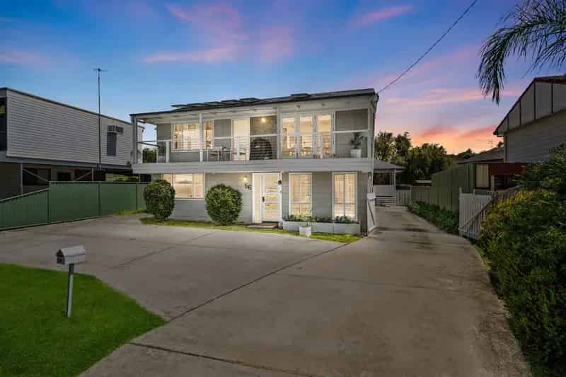 Lease Stylish Four Bedroom Home in Gorokan NSW with Lake Views