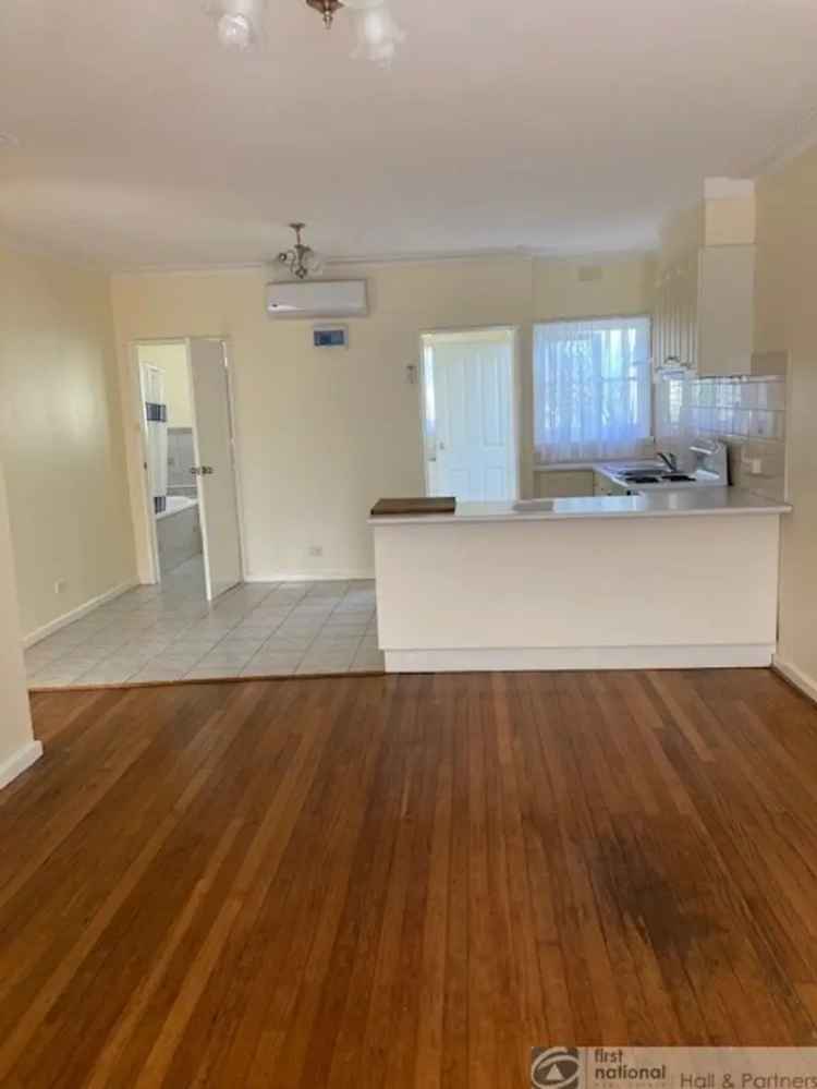 3 Bedroom Townhouse in Melbourne - Spacious & Quiet Court Location