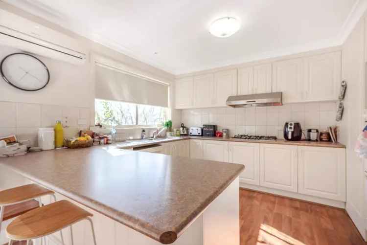 2 rooms apartment of 226 m² in Melbourne
