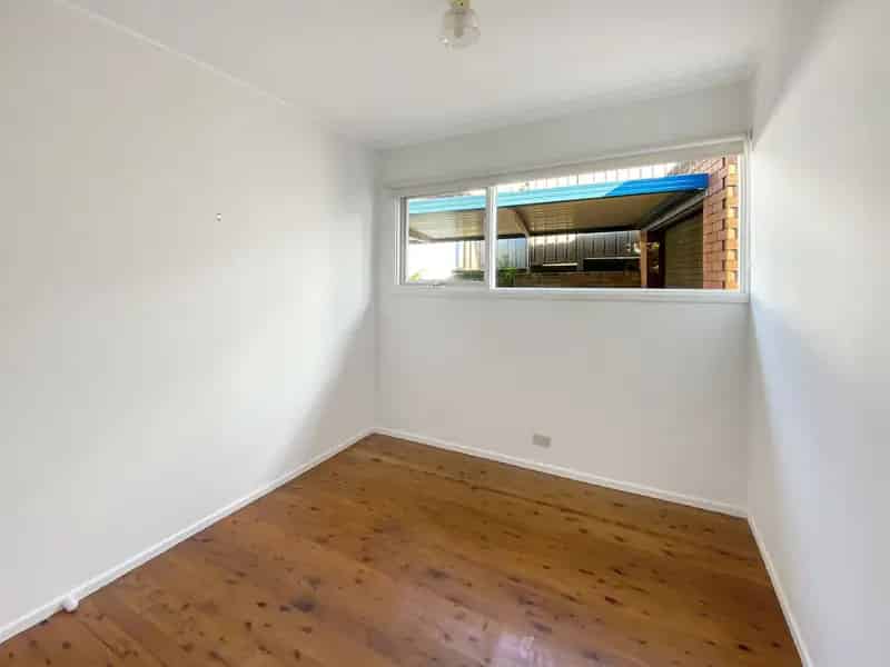 Real Estate For Lease - 9 Wyang Place - Engadine , NSW
