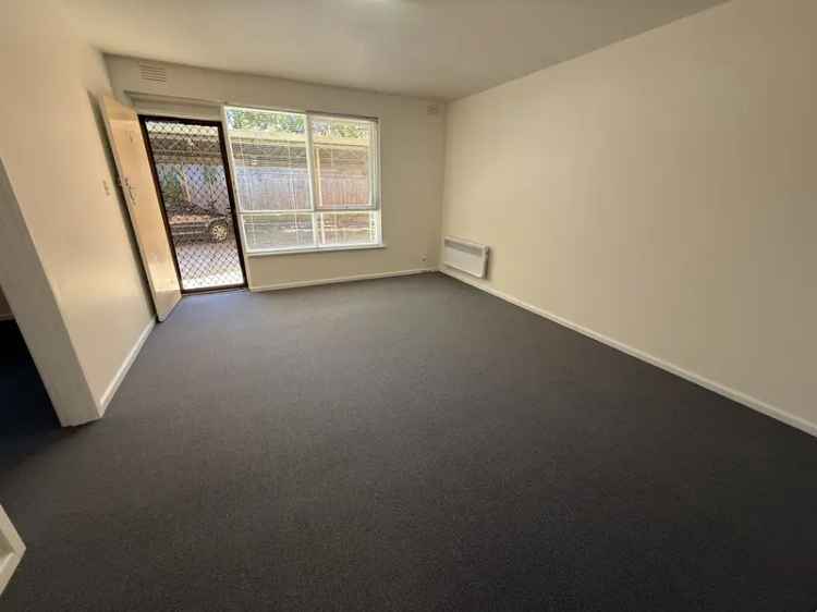 1 Bedroom Ground Floor Apartment Melbourne