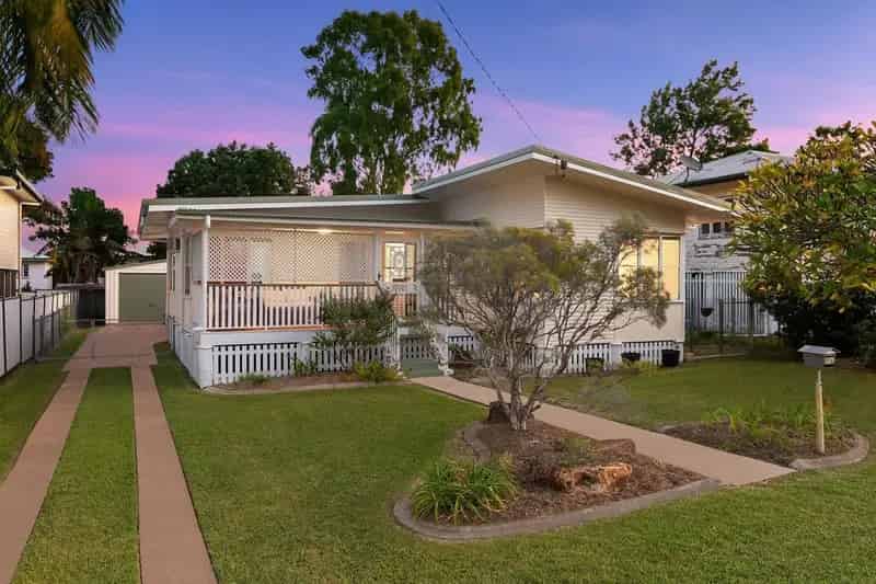 House For Sale - 176 Earl Street, Berserker QLD 4701