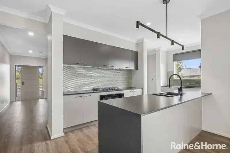 House For Sale , 1, Farrier Drive, Kyneton, Victoria
