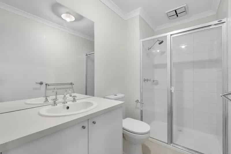 2 rooms house of 174 m² in Melbourne