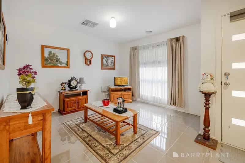 Low Maintenance In Prime Brookfield Location