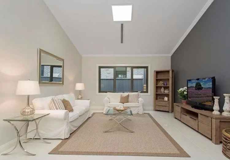 Luxury Kellyville Home for Lease - Modern Kitchen, King Bedrooms, Alfresco Area