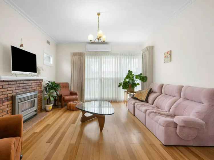 Buy Mid Century Home in Geelong with Exceptional Features