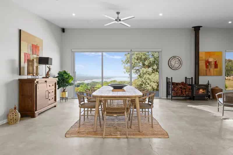 'The Lake House' - Breathtaking views set on over 28 acres