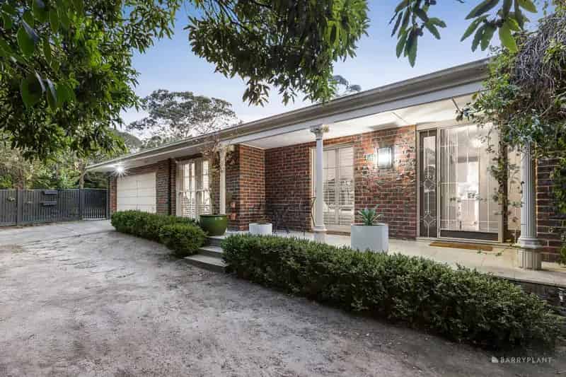 Colonial Charm Meets Modern Convenience