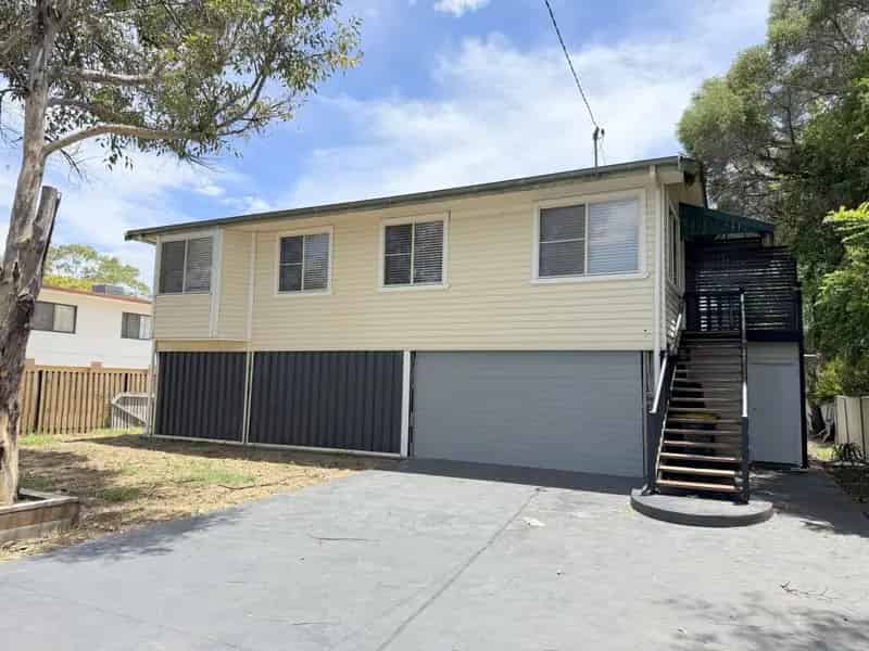 Buy elevated home in North Moree with 3 bedrooms and modern features