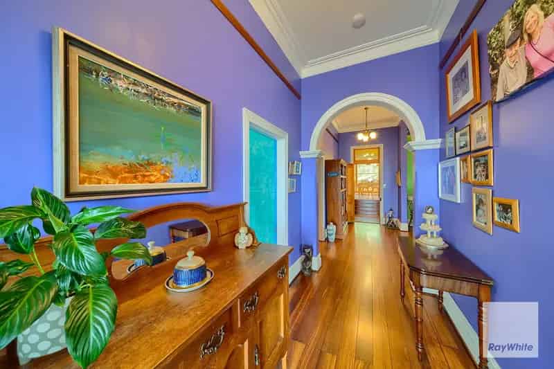 ENCHANTING - WATER VIEWS - RARE CBD LIFESTYE