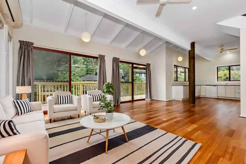 Lease Beautifully Renovated Family Home in Mount Colah with Stunning Views
