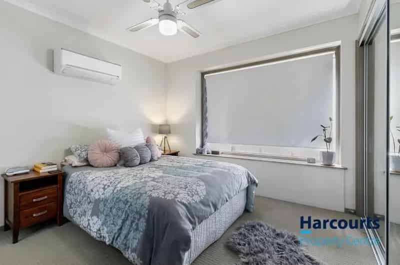 Tranquil Single-Level Villa with Bushland Views