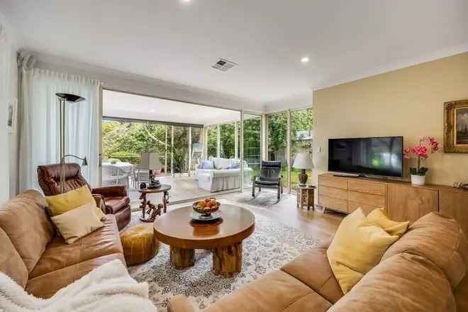 House For Sale in Stirling, South Australia