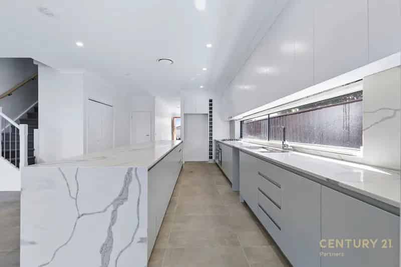 34 De Meyrick Avenue, Casula NSW 2170 - Duplex For Lease
