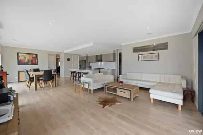 House For Sale , 3, Kyema Crescent, San Remo, Victoria