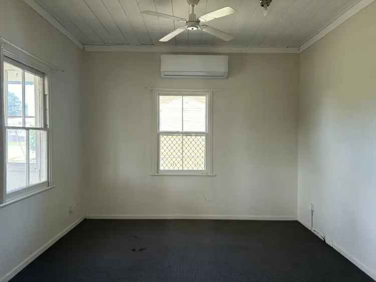 Rent 3 Bedroom House with Sunroom and Large Yard Near Shops