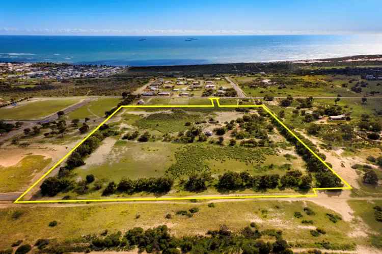 Subdividable parcel close to Geraldton.