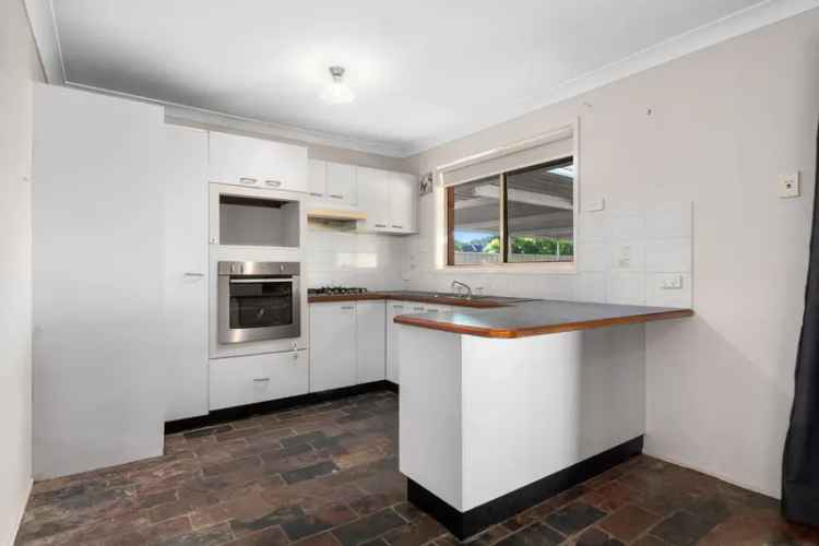 Lease Family Home in Bligh Park with Air Conditioning and Garden