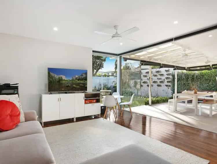 Real Estate For Lease - 33 Tuffy Avenue - Sans Souci , NSW
