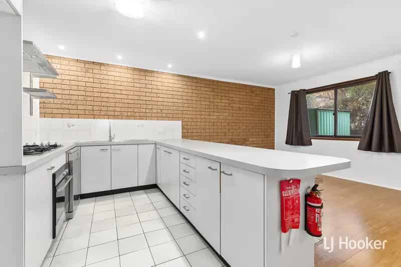 House For Rent , 38, Totterdell Street, District of Belconnen, Australian Capital Territory