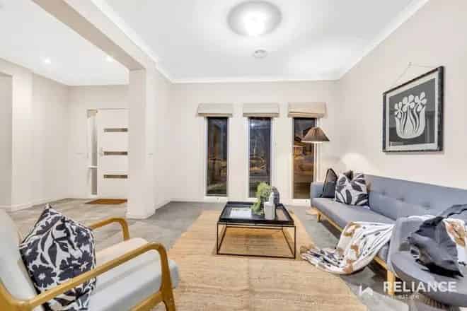 House For Sale , 4, The Avenue, Melbourne, Victoria