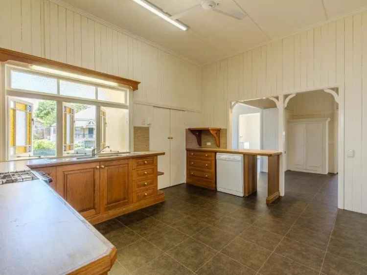 Charming Restored Queenslander in Gympie