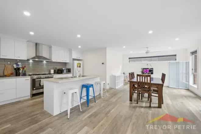 House For Sale , 4, Linsdell Court, Ballarat, Victoria
