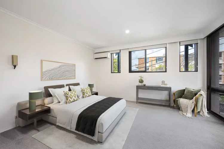 3 Bedroom Townhouse Cremorne NSW - Renovated - Harbour Views