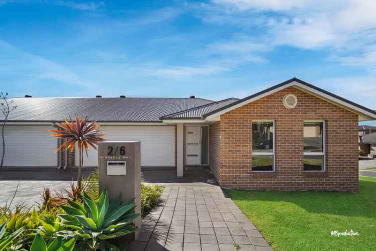 4 Bedroom Duplex Koonawarra NSW - Modern Family Home