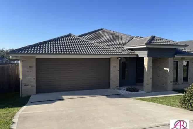 House For Sale , 6, Harden Street, Armidale, New South Wales