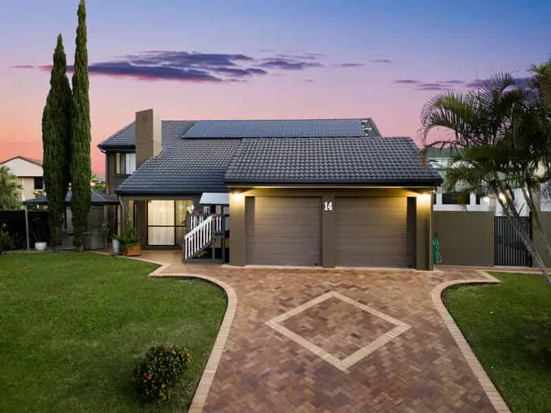 Quiet. Elevated. Renovated - End-of-Cul-de-Sac Living in one of Brisbane's Favourite Suburbs