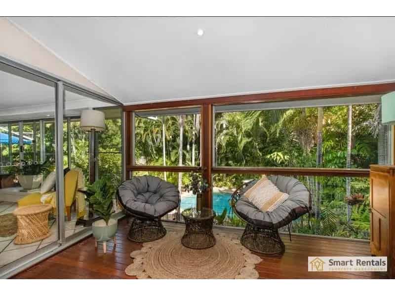 Spacious Tropical Oasis - Quiet Court!
