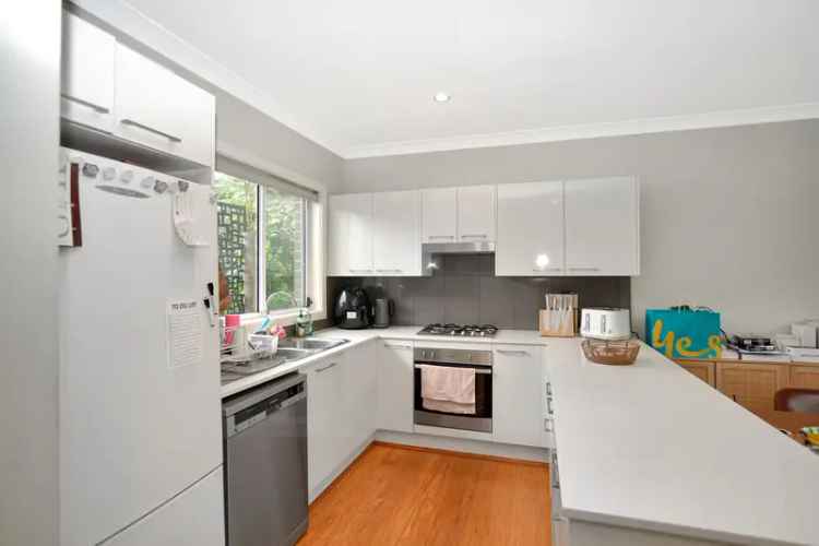 East Gosford Townhouse 3 Beds 2 Baths Double Garage