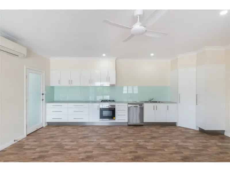 Ground Level Apartment - Electricity And Internet Included