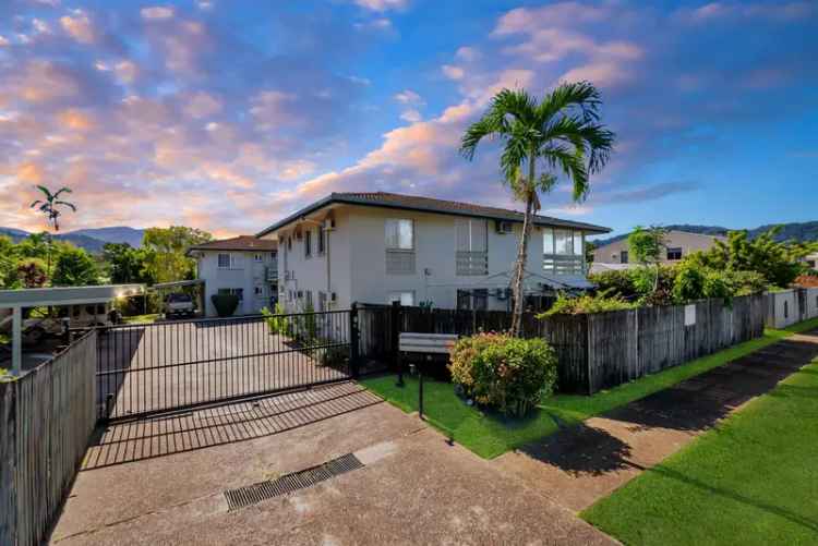 2 Bedroom unit in Manoora!